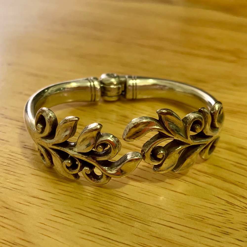 Brighton silver hinged bangle